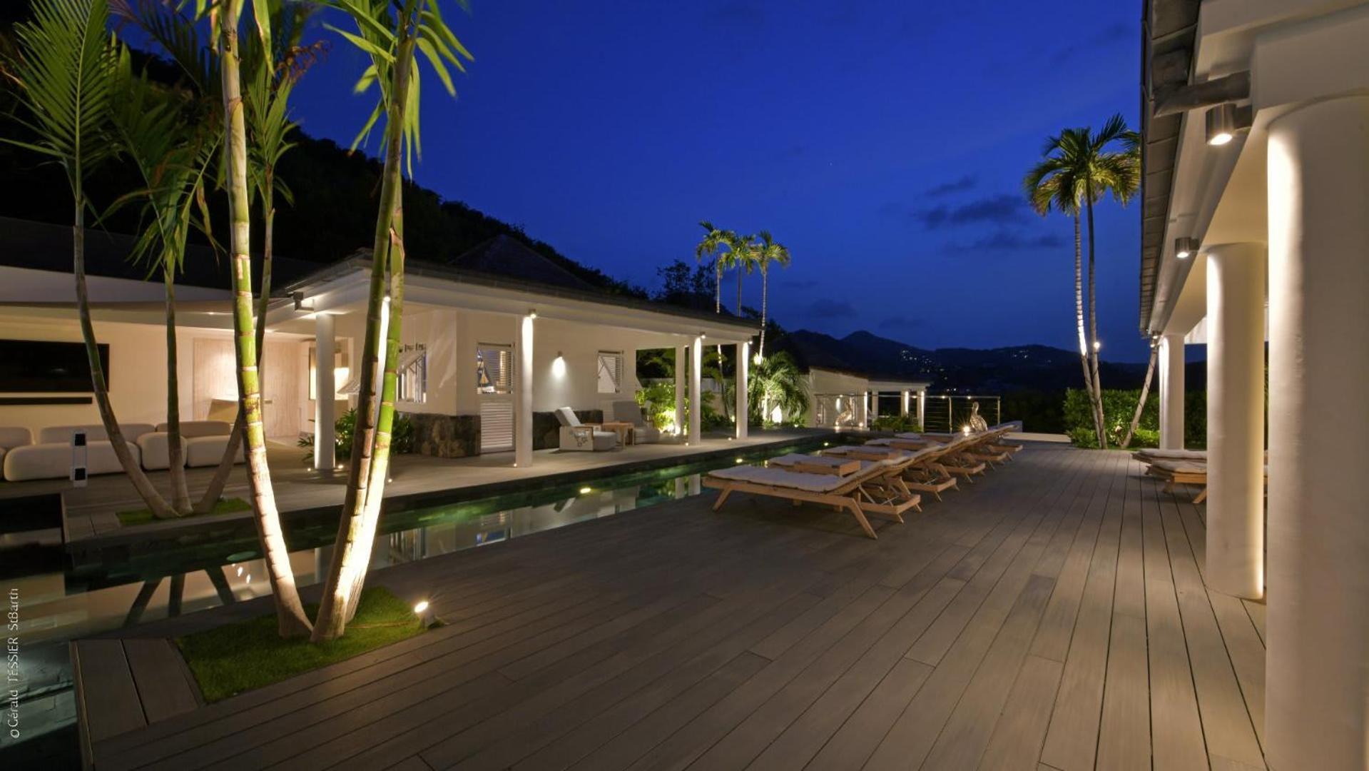 Modern Villa With Two Swimming Pools Petit Cul-de-Sac Bagian luar foto