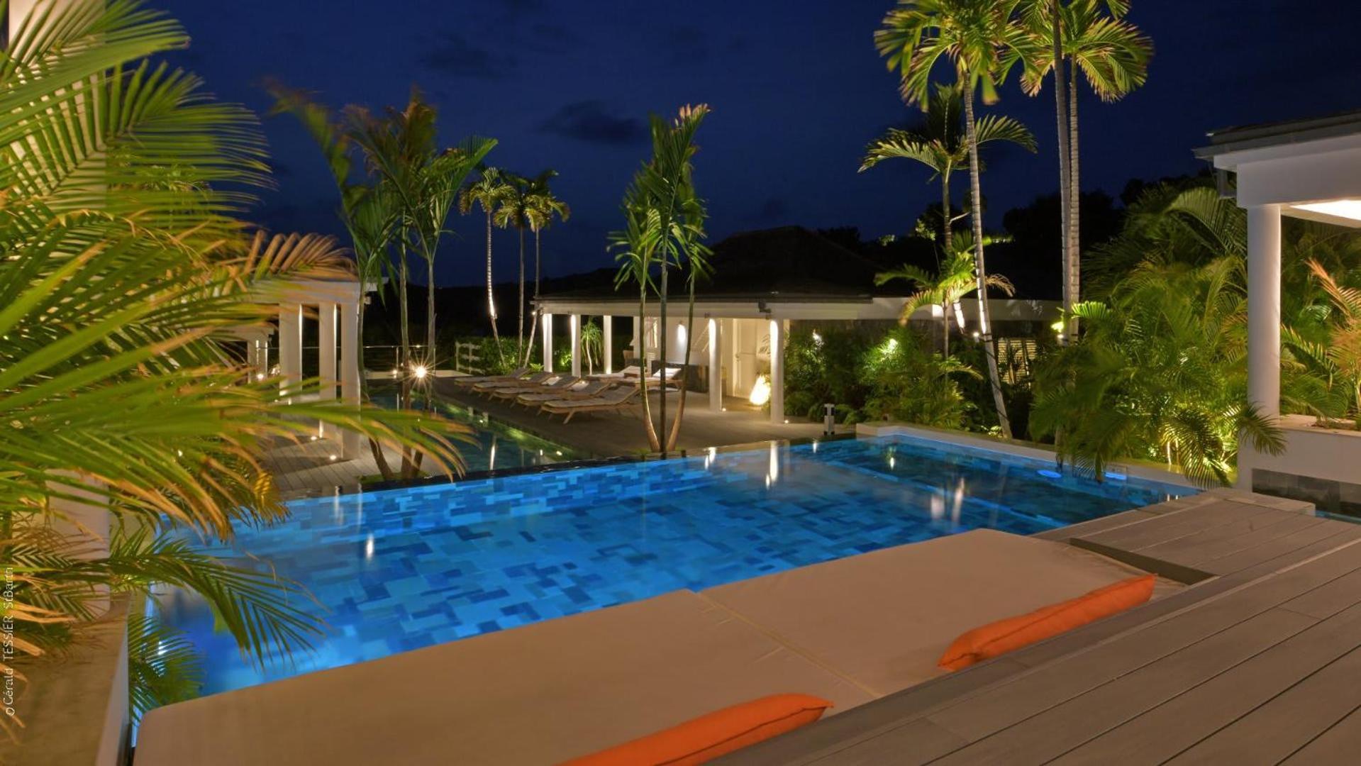 Modern Villa With Two Swimming Pools Petit Cul-de-Sac Bagian luar foto