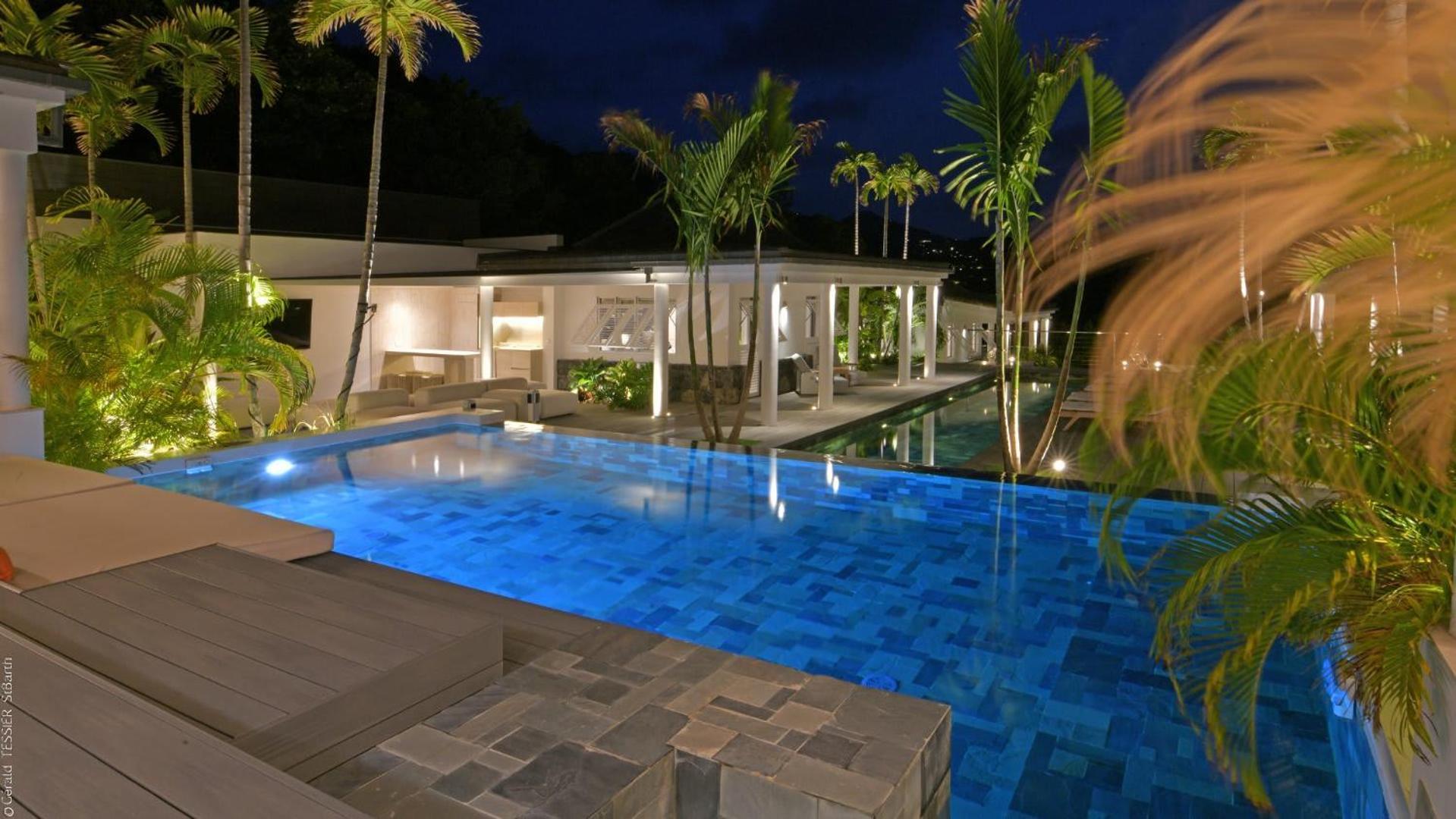 Modern Villa With Two Swimming Pools Petit Cul-de-Sac Bagian luar foto